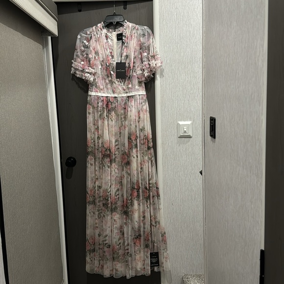 NWT Needle & Thread Floral Swan Sequin Bodice Gown - Picture 9 of 9